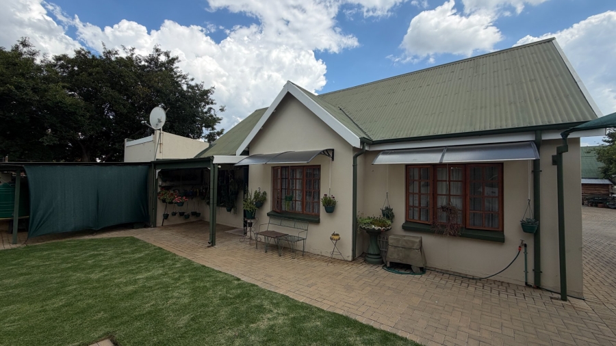 3 Bedroom Property for Sale in Miederpark North West